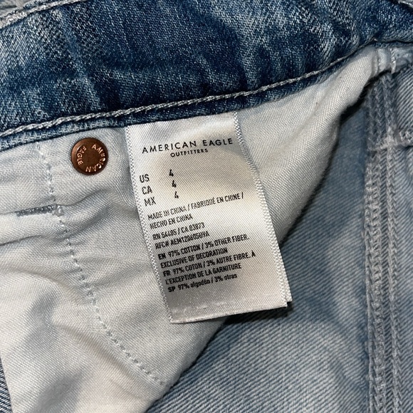 Highest Rise Mom Short - Picture 3 of 3